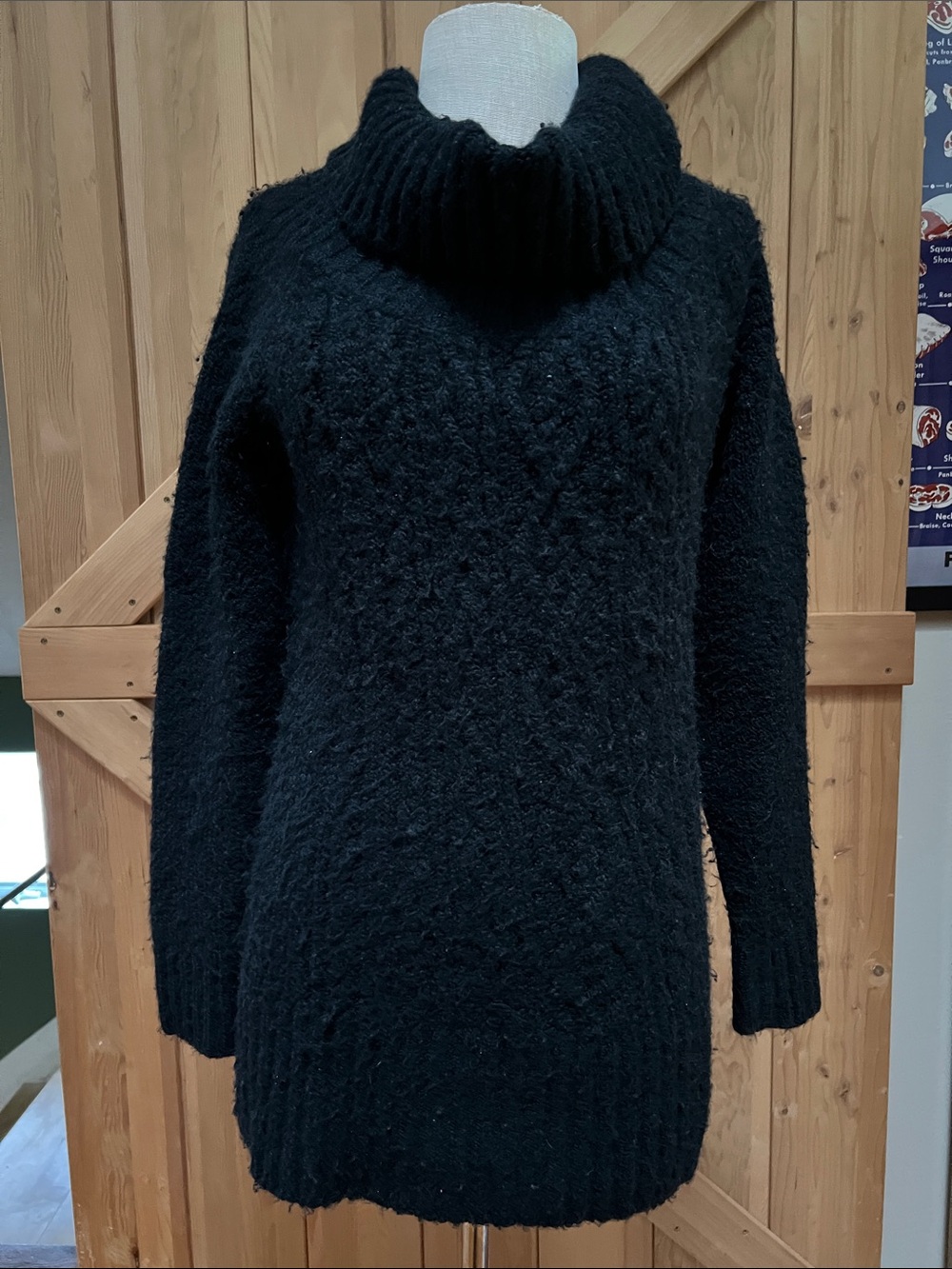 Gorgeous Theory cable knit wool & camel hair sweater size XS/S